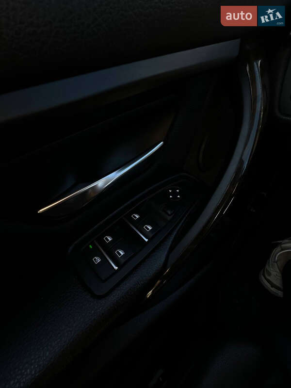 Седан BMW 3 Series 2016 в Івано-Франківську