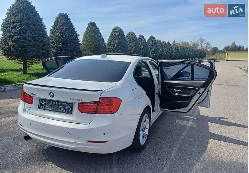 Седан BMW 3 Series 2013 в Виннице