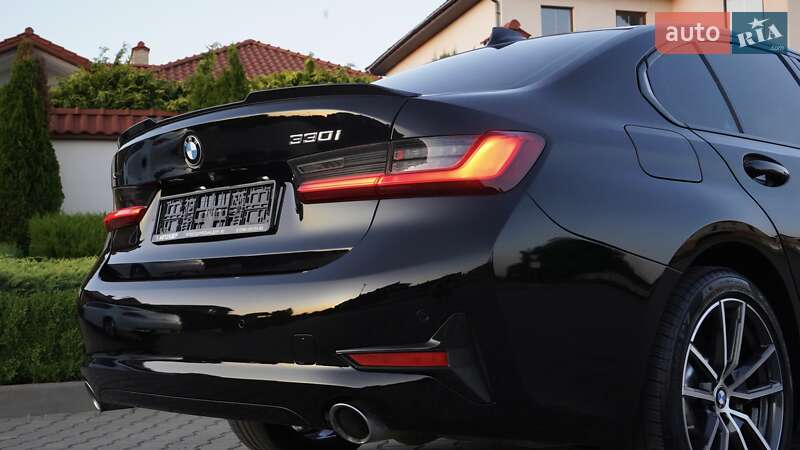 Седан BMW 3 Series 2019 в Одесі