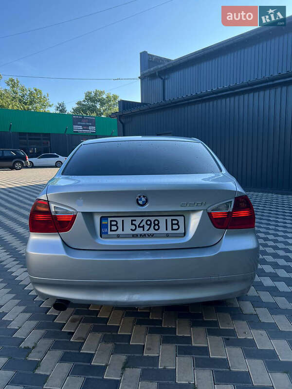 Седан BMW 3 Series 2005 в Миколаєві
