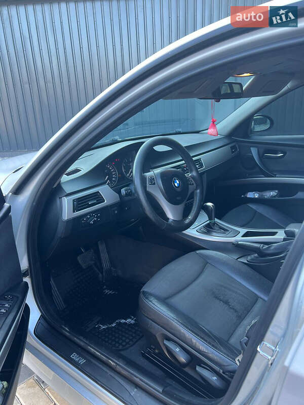Седан BMW 3 Series 2005 в Миколаєві