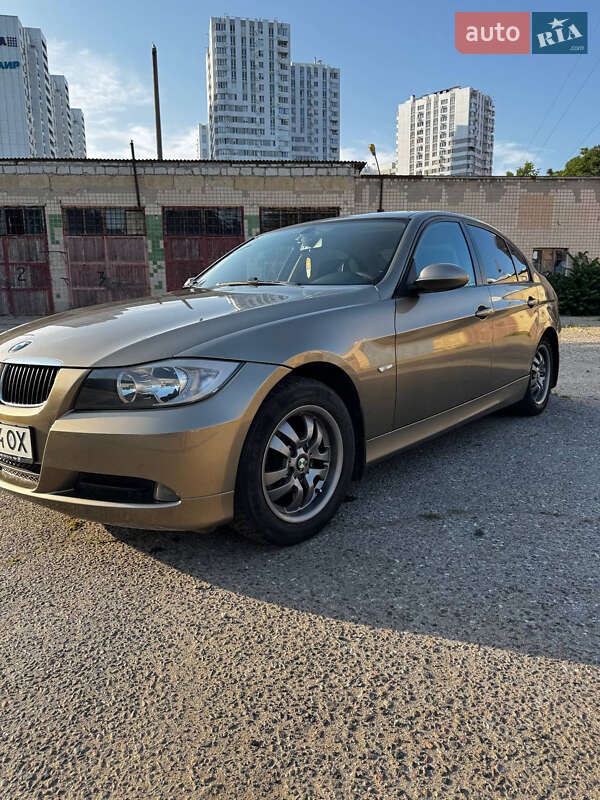 Седан BMW 3 Series 2006 в Одессе