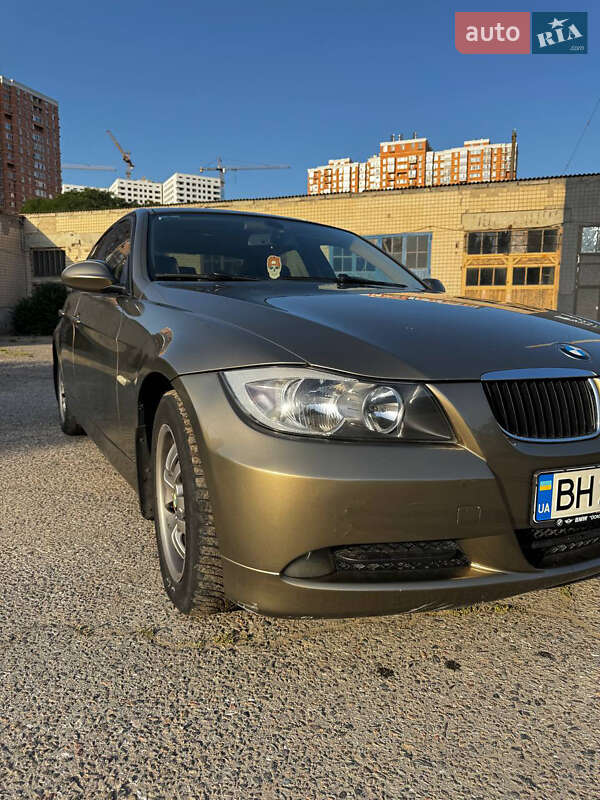 Седан BMW 3 Series 2006 в Одессе