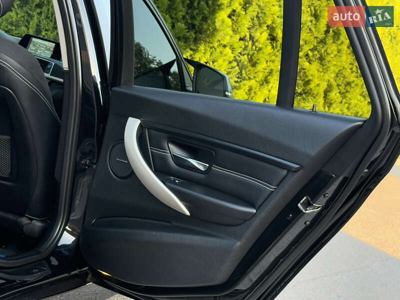 Універсал BMW 3 Series 2015 в Дрогобичі