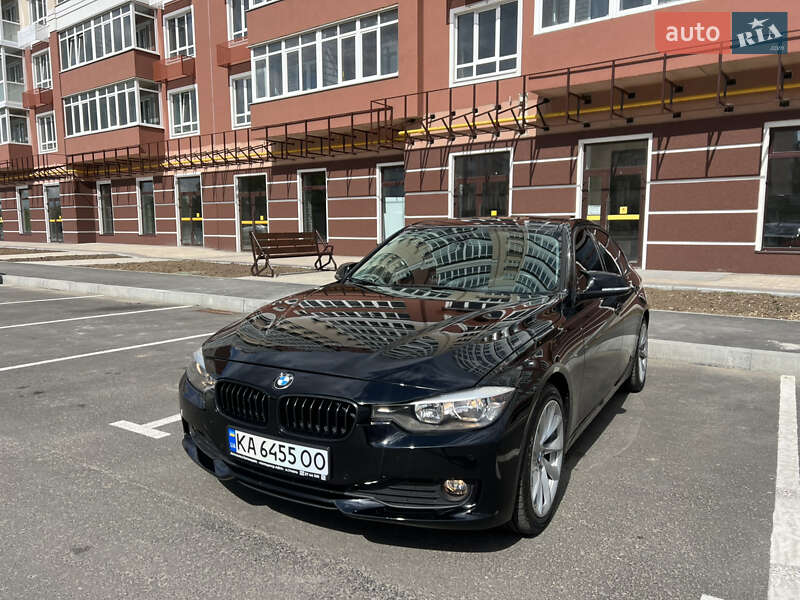 Седан BMW 3 Series 2015 в 