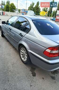 Седан BMW 3 Series 2004 в 
