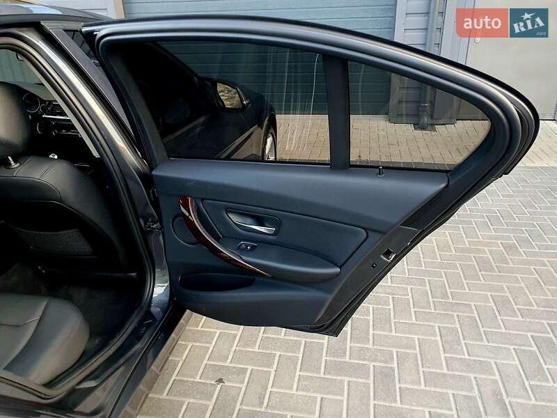 Седан BMW 3 Series 2014 в Кропивницькому