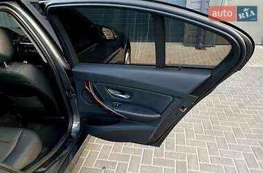 Седан BMW 3 Series 2014 в 