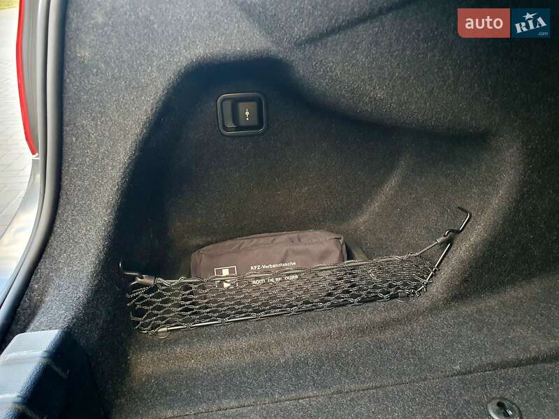 Седан BMW 3 Series 2014 в Кропивницькому