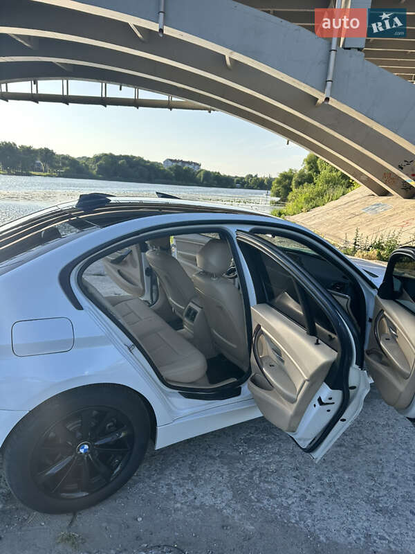 Седан BMW 3 Series 2015 в Вінниці