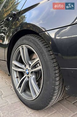 Седан BMW 3 Series 2011 в 