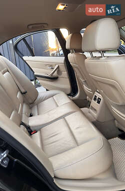 Седан BMW 3 Series 2011 в 