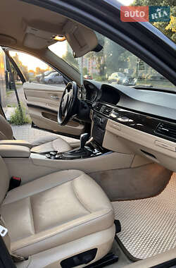 Седан BMW 3 Series 2011 в 