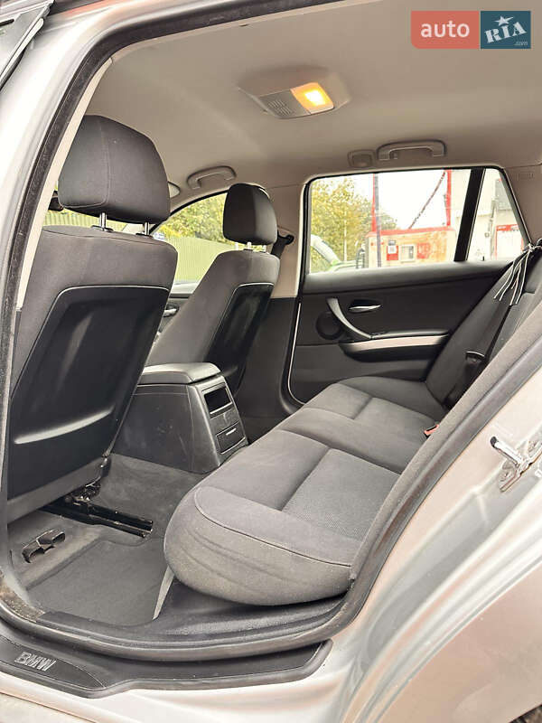 Универсал BMW 3 Series 2006 в Нововолынске
