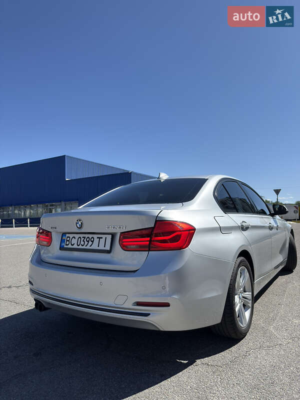 Седан BMW 3 Series 2015 в Львові