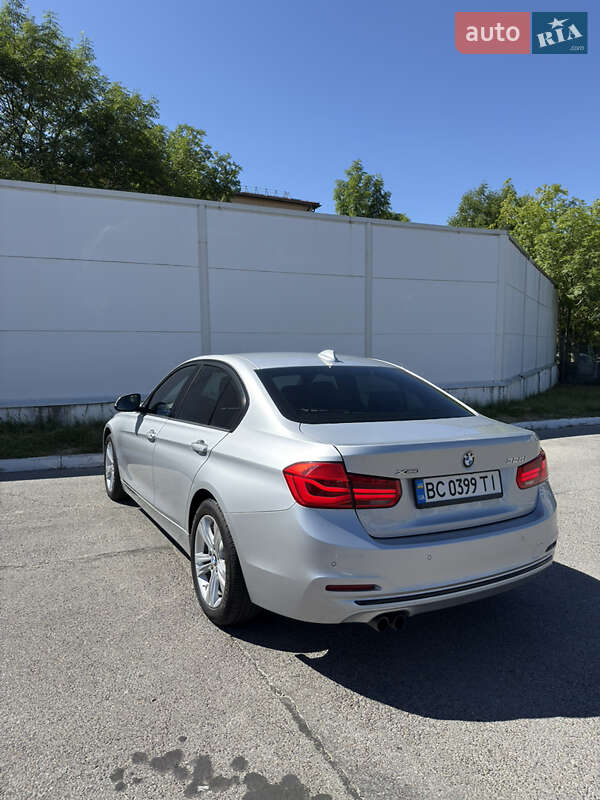 Седан BMW 3 Series 2015 в Львові