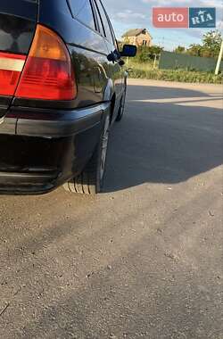 Універсал BMW 3 Series 2001 в Первомайську