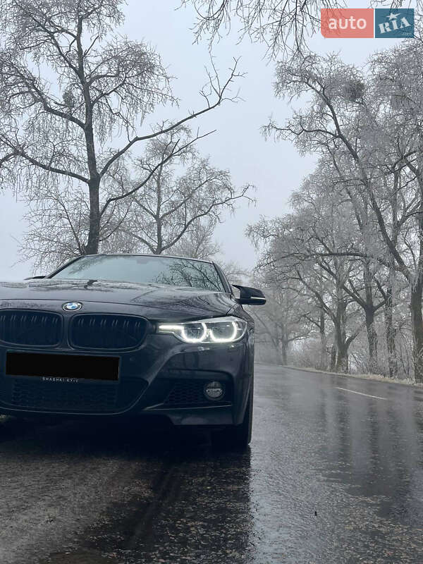 Седан BMW 3 Series 2017 в Києві
