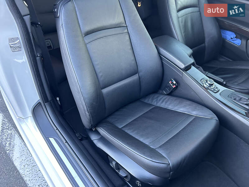 Купе BMW 3 Series 2011 в Киеве фото 14 Купе BMW 3 Series 2011 в Киеве