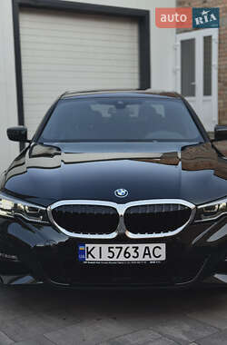 Седан BMW 3 Series 2022 в 
