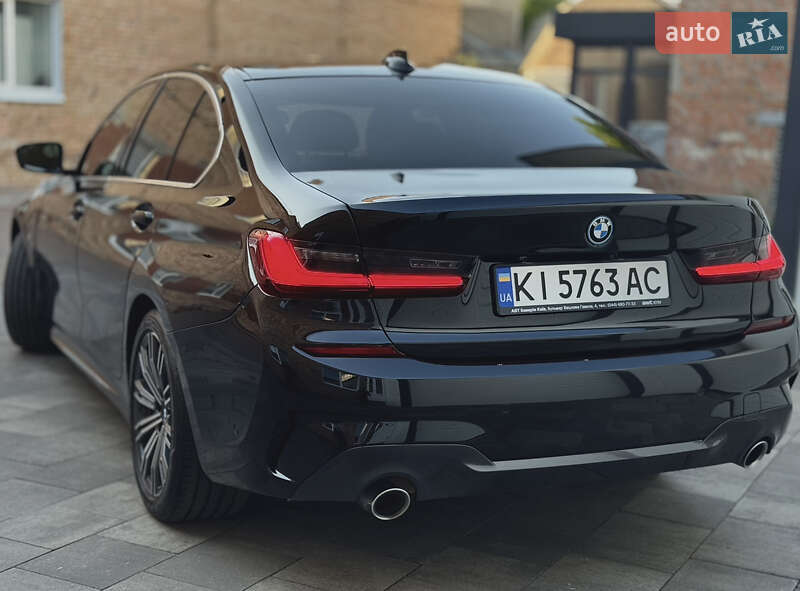 Седан BMW 3 Series 2022 в Білій Церкві