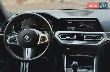 Седан BMW 3 Series 2022 в 