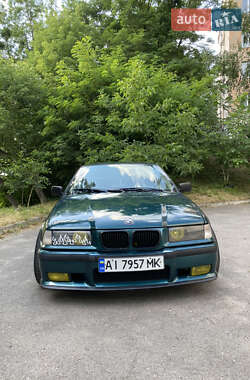 Седан BMW 3 Series 1997 в Житомирі