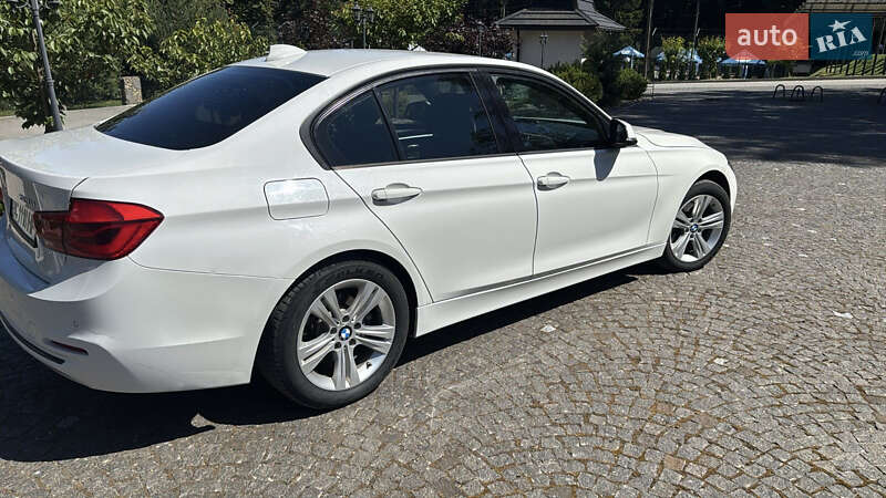 Седан BMW 3 Series 2016 в Старому Самборі