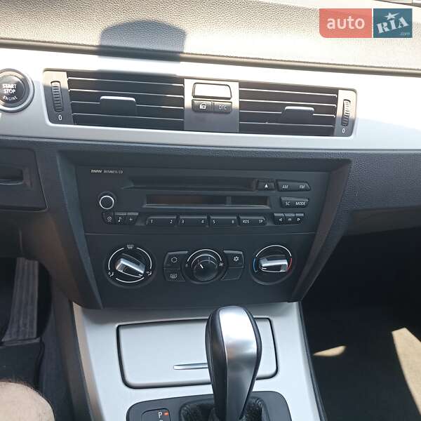 Универсал BMW 3 Series 2010 в Одессе фото 24 Универсал BMW 3 Series 2010 в Одессе