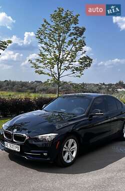 Седан BMW 3 Series 2015 в Дніпрі