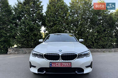 Седан BMW 3 Series 2021 в 