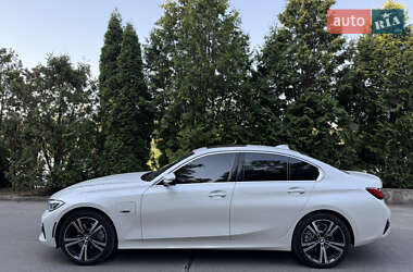 Седан BMW 3 Series 2021 в 