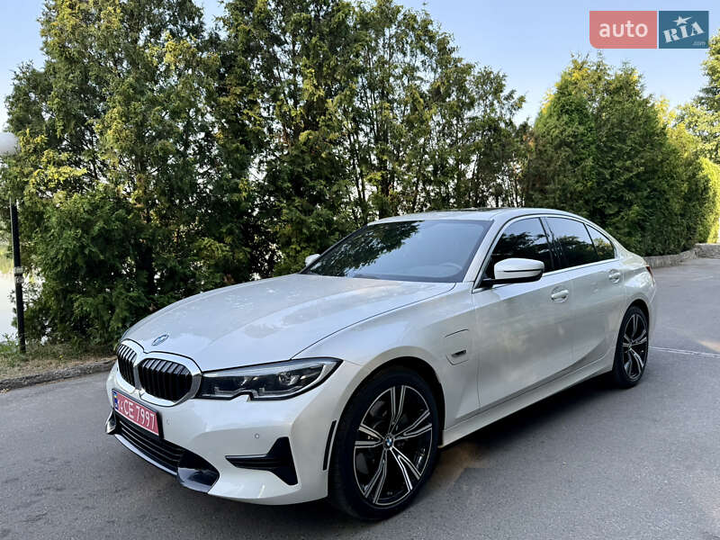 Седан BMW 3 Series 2021 в Кропивницькому