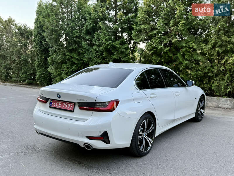 Седан BMW 3 Series 2021 в Кропивницькому