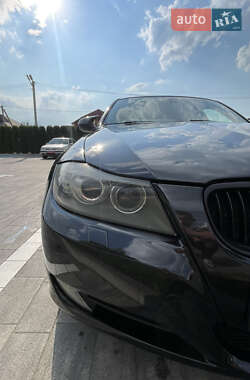 Седан BMW 3 Series 2009 в 