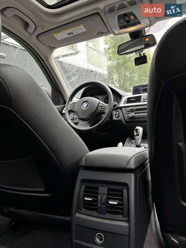 Седан BMW 3 Series 2013 в Киеве