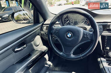 Купе BMW 3 Series 2010 в 