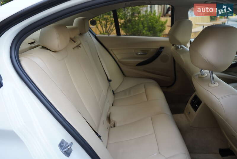 Седан BMW 3 Series 2015 в Білій Церкві