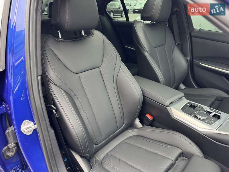 Седан BMW 3 Series 2023 в Рівному