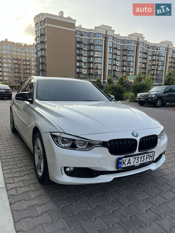 Седан BMW 3 Series 2014 в Києві