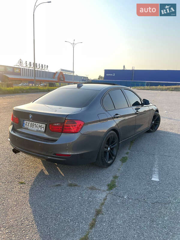 Седан BMW 3 Series 2012 в Безлюдівці