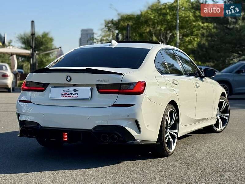 Седан BMW 3 Series 2019 в Дніпрі
