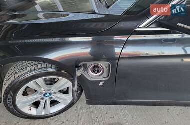 Седан BMW 3 Series 2017 в Чернигове