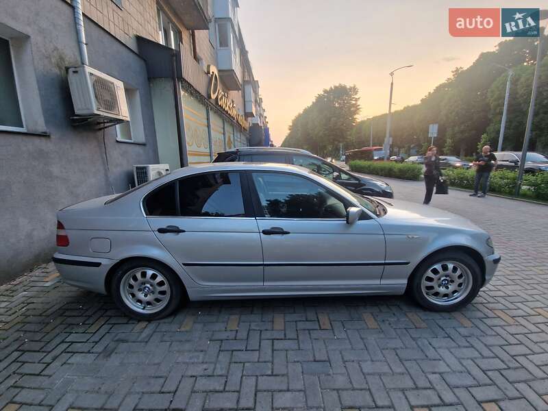 Седан BMW 3 Series 2002 в Луцке