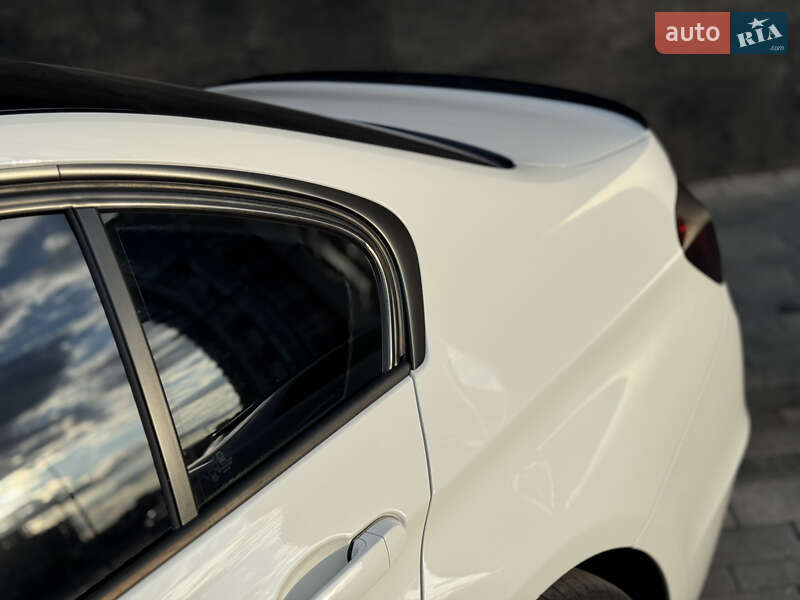 Седан BMW 3 Series 2012 в Києві