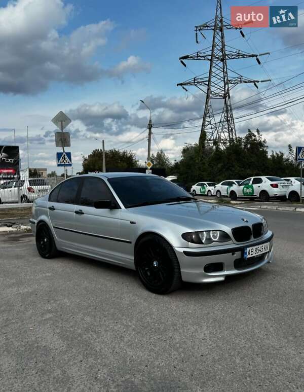 Седан BMW 3 Series 2003 в Новгород-Северском