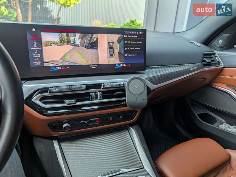Седан BMW 3 Series 2023 в Львове
