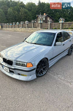Седан BMW 3 Series 1997 в Ровно