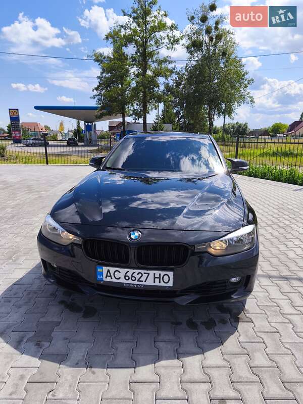 Седан BMW 3 Series 2013 в Шацьку
