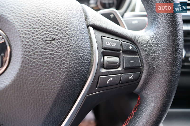 Седан BMW 3 Series 2018 в Львові